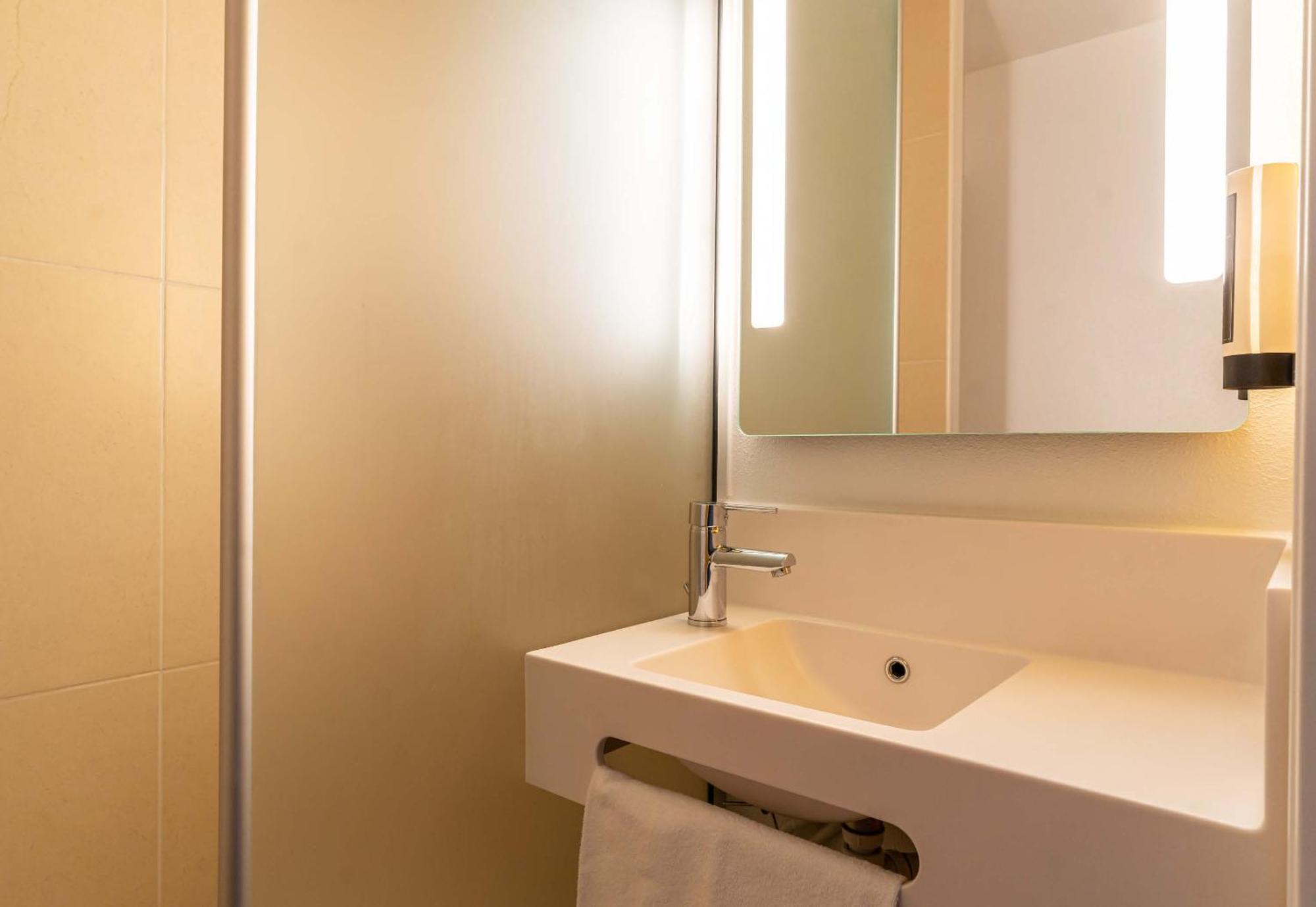 B&B Hotel Aix-En-Provence Le Tholonet ภายนอก รูปภาพ